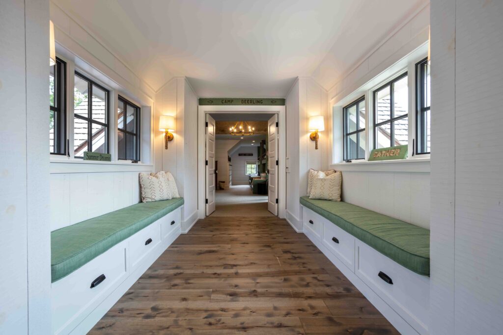 28-Bunk Room Hall Bench Seating